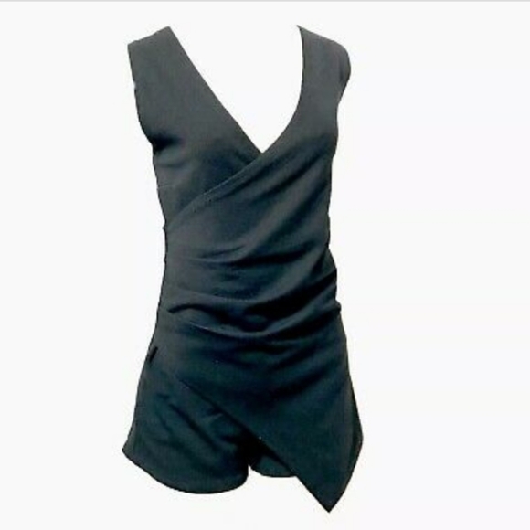 Sold.     Little black romper - Picture 6 of 7